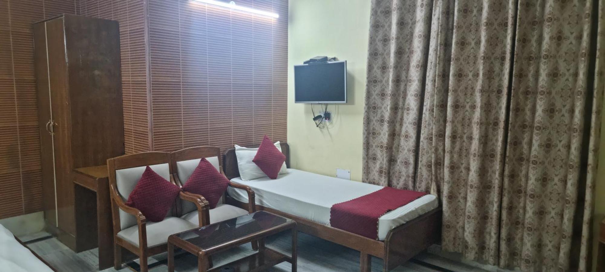 Hotel Har Ki Pauri By Around Stays Haridwār Εξωτερικό φωτογραφία