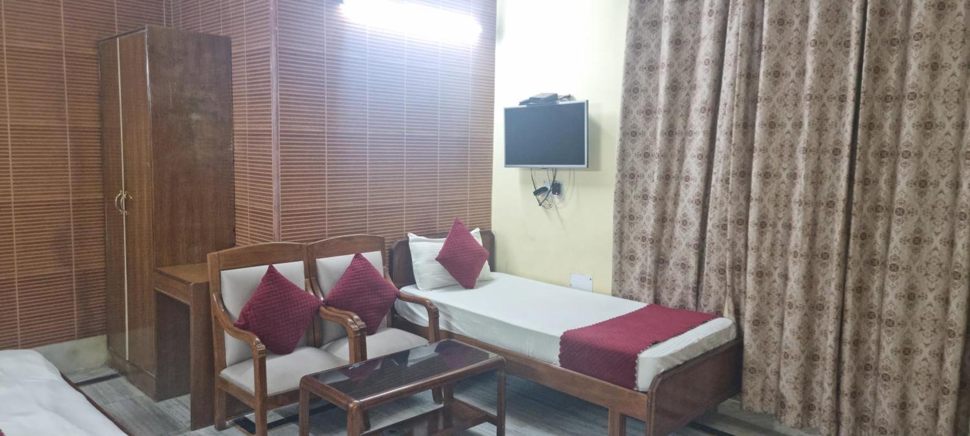 Hotel Har Ki Pauri By Around Stays Haridwār Εξωτερικό φωτογραφία