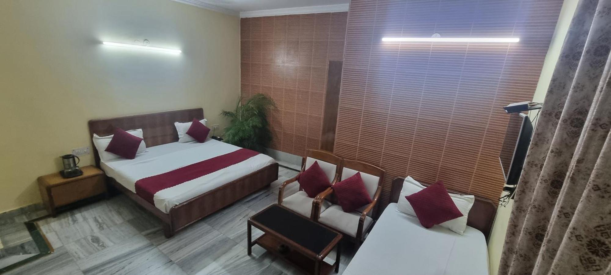 Hotel Har Ki Pauri By Around Stays Haridwār Εξωτερικό φωτογραφία