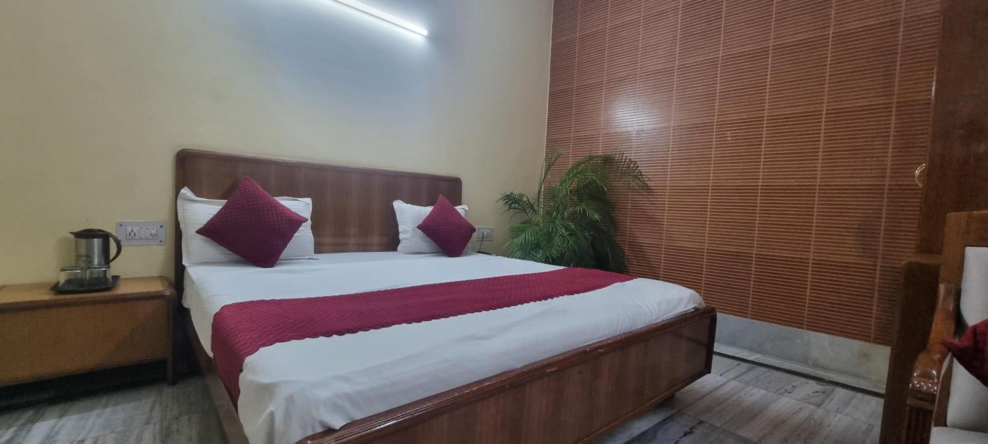 Hotel Har Ki Pauri By Around Stays Haridwār Εξωτερικό φωτογραφία