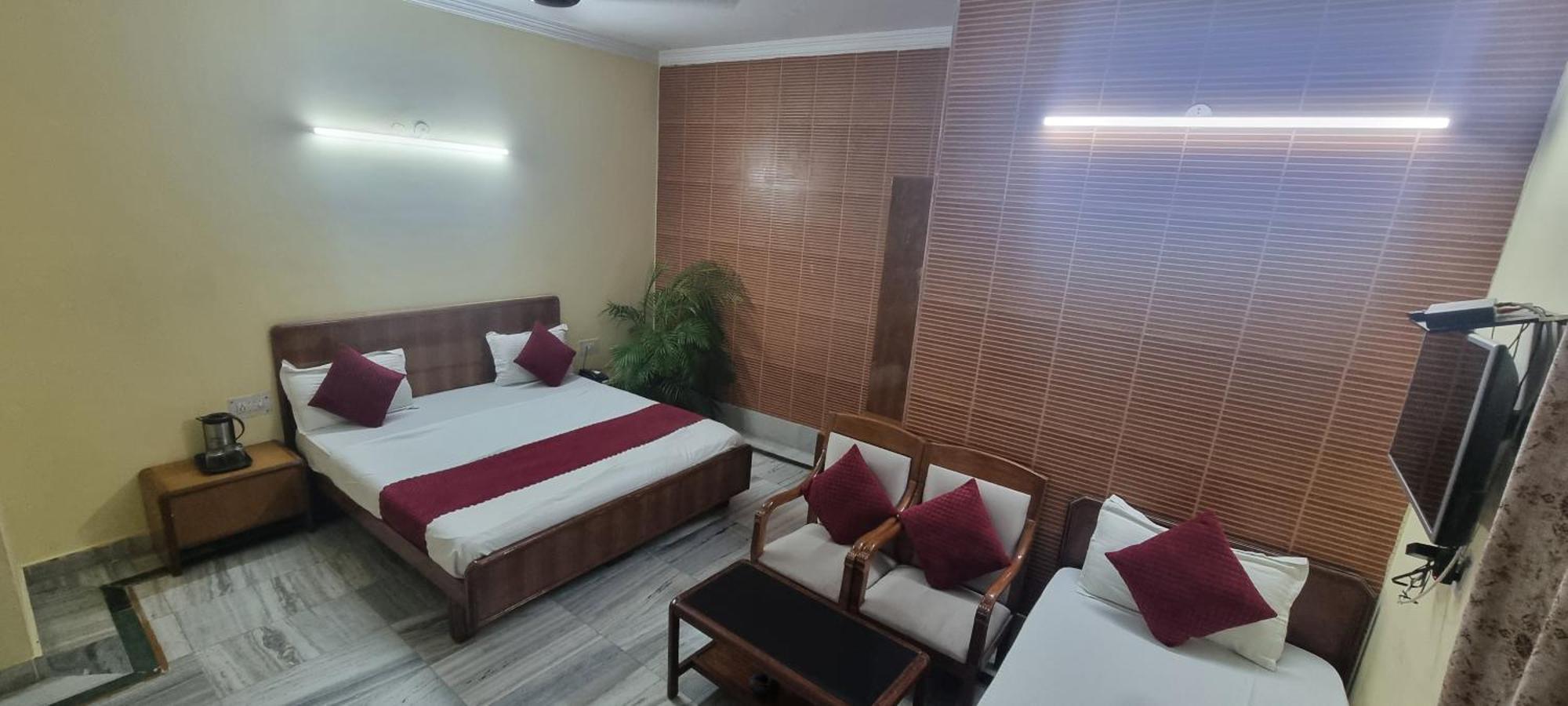 Hotel Har Ki Pauri By Around Stays Haridwār Εξωτερικό φωτογραφία