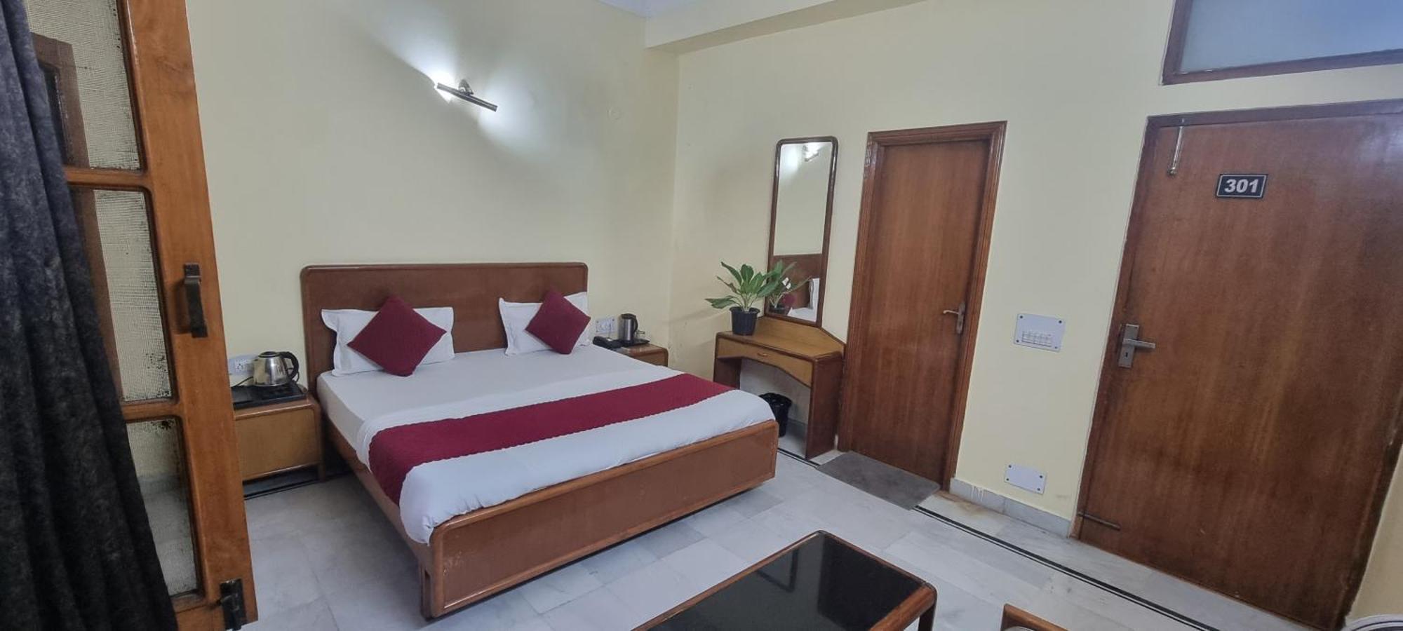 Hotel Har Ki Pauri By Around Stays Haridwār Εξωτερικό φωτογραφία